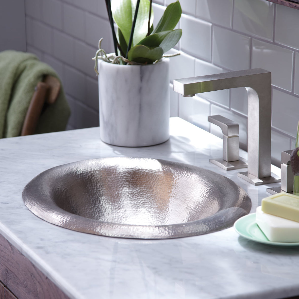 Maestro Lotus Bathroom Sink