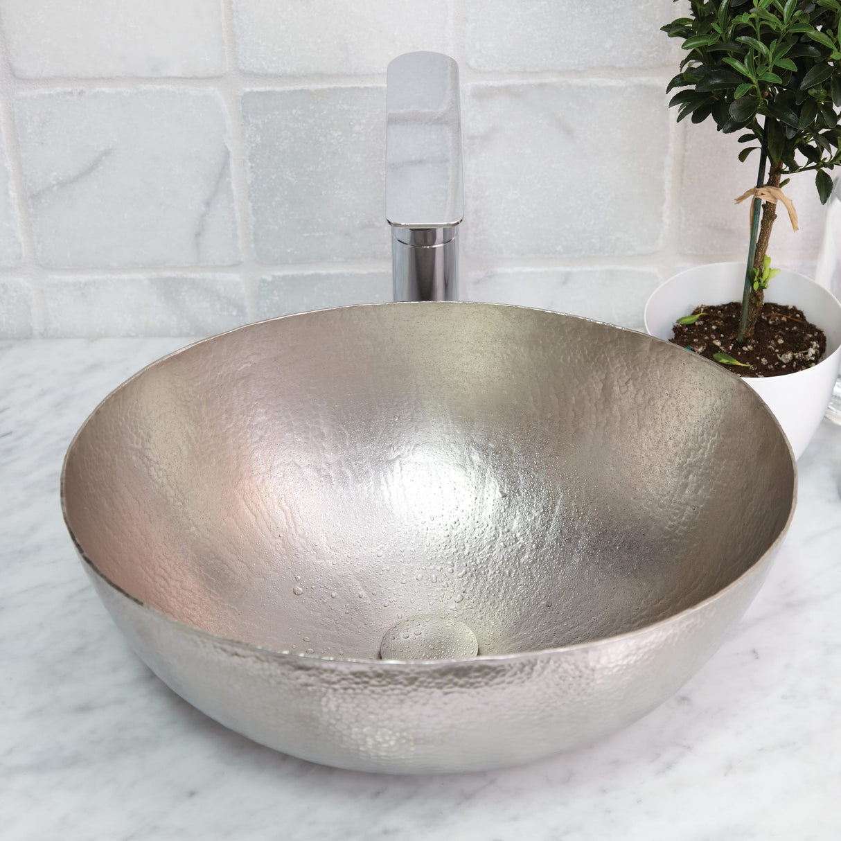 Maestro Oval Bathroom Sink