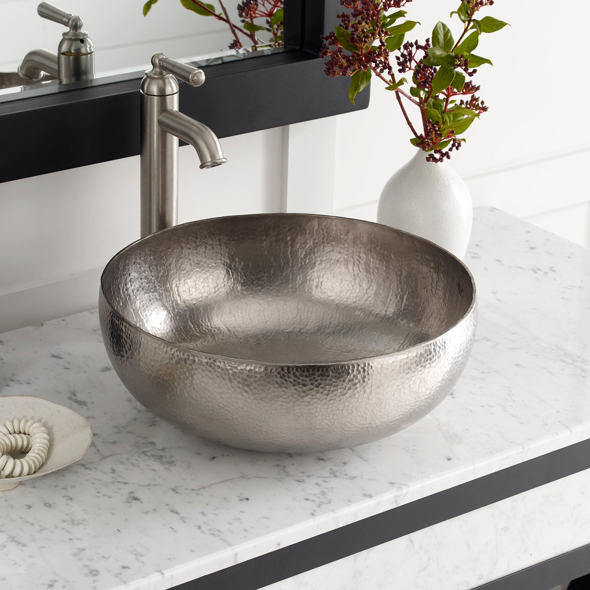 Maestro Round Bathroom Sink