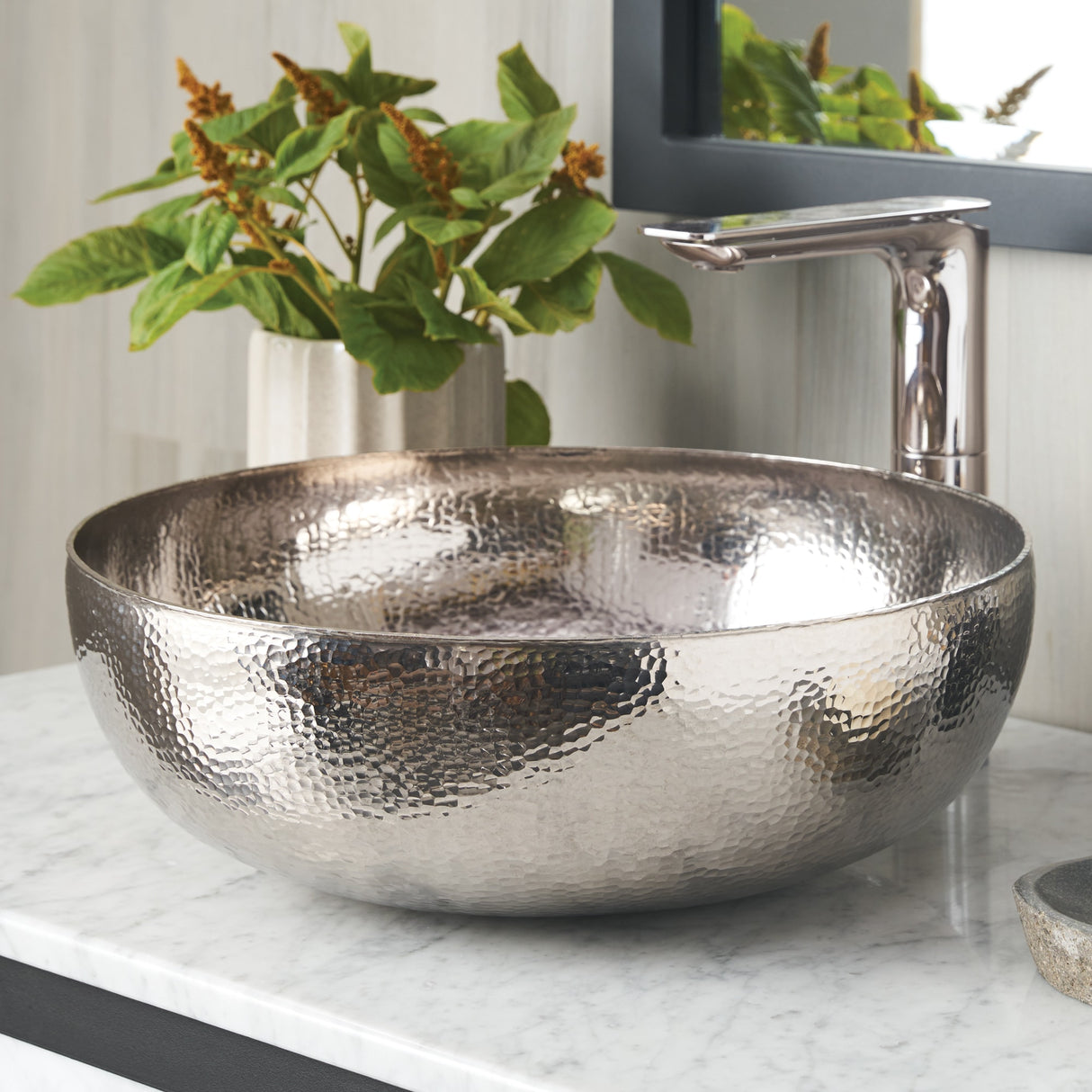 Maestro Round Bathroom Sink