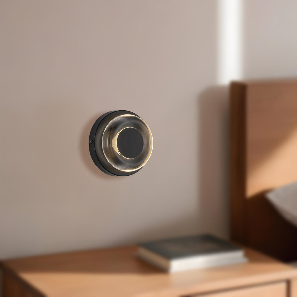 Kuzco Stephord 4-in Wall Sconce