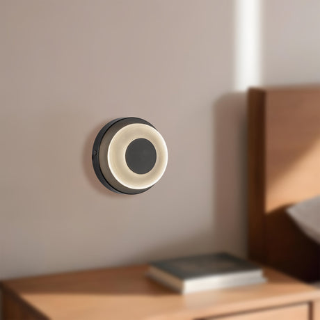 Kuzco Stephord 4-in Wall Sconce