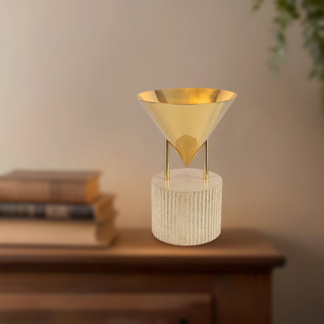 Alora Versus 15-in Table Lamp