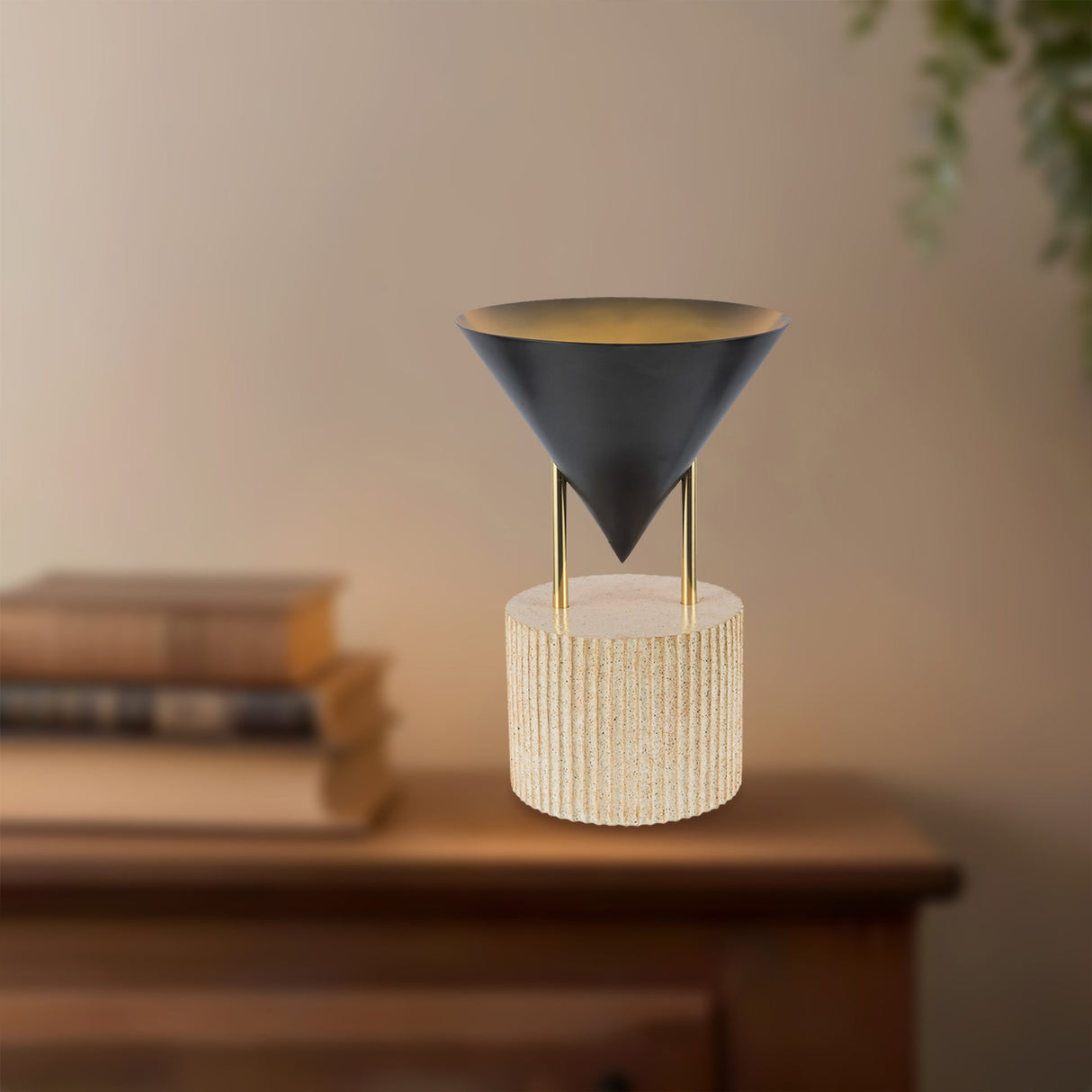 Alora Versus 15-in Table Lamp