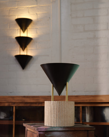 Alora Versus 15-in Table Lamp