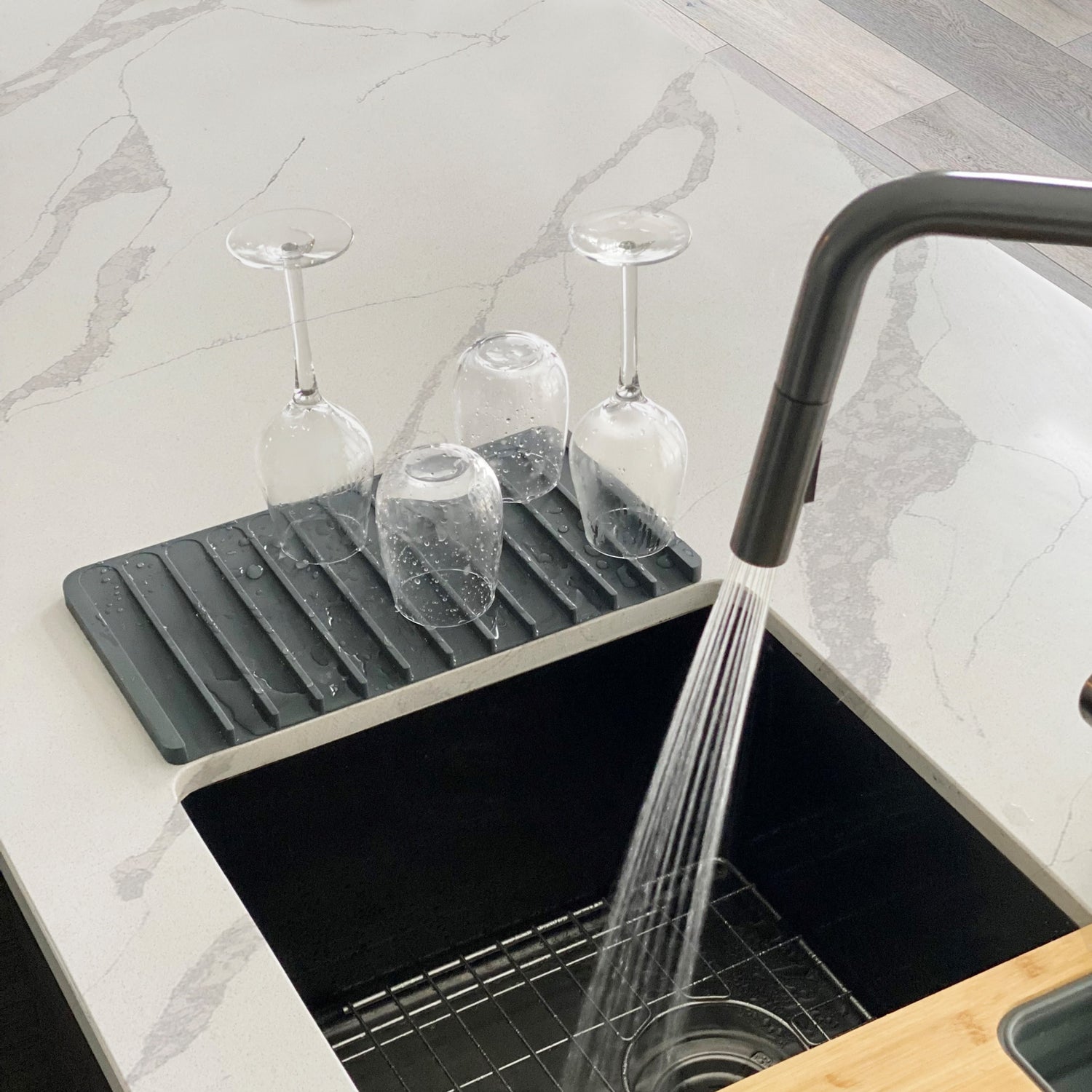20 1/2" Silicone Drying Mat and Trivet