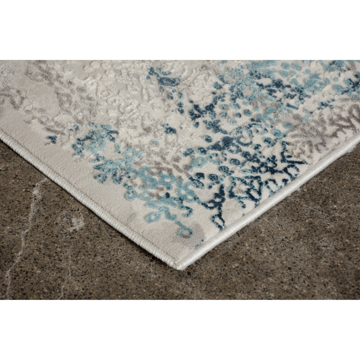 ARIELLA 94.44" W x 122.04" L