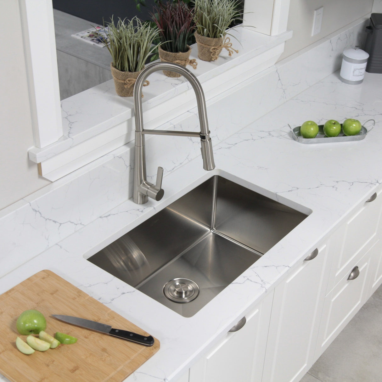 STYLISH 28 inch Single Bowl Undermount Stainless Steel Kitchen Sink