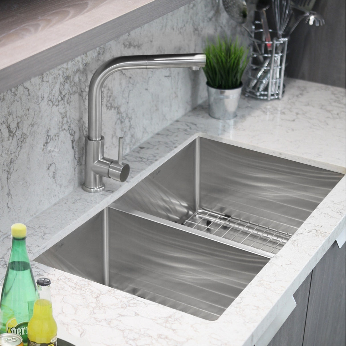 STYLISH 33 inch Double Bowl 60/40 Reversible Undermount 16G Stainless Steel Kitchen Sink