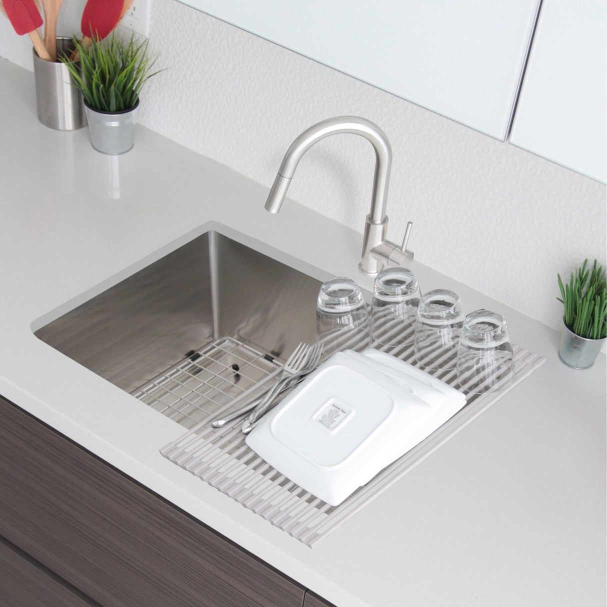 STYLISH 30 inch Single Bowl Undermount Stainless Steel Kitchen Sink