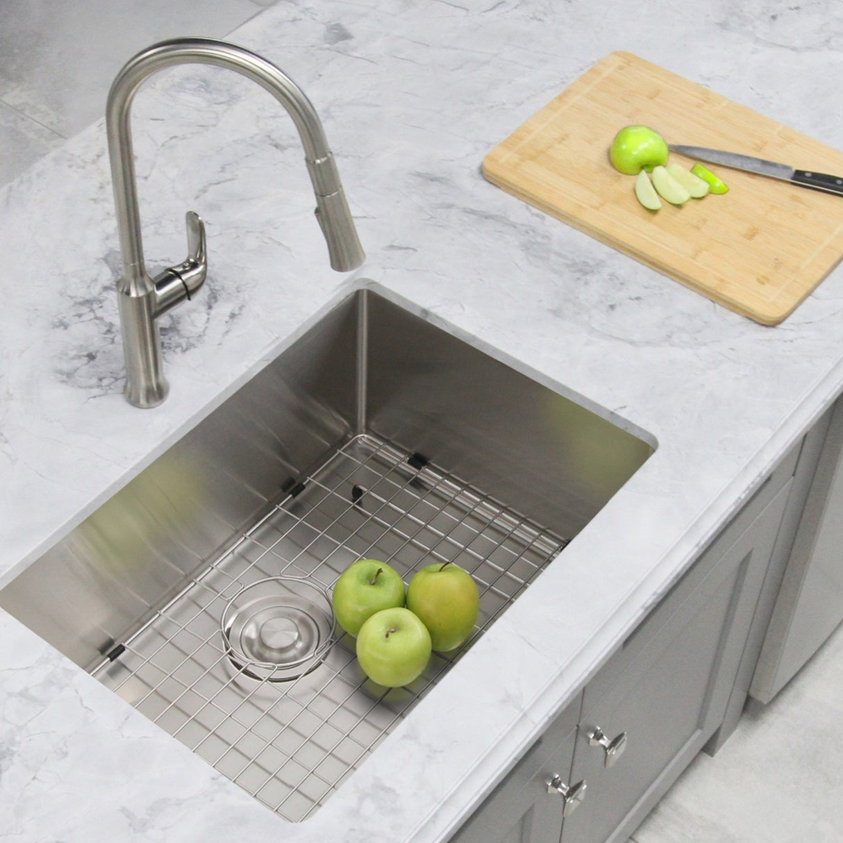 STYLISH 28 inch Single Bowl Undermount Stainless Steel Kitchen Sink