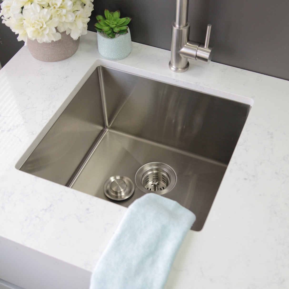 STYLISH 19 inch Single Bowl Undermount Stainless Steel Kitchen Sink Laundry