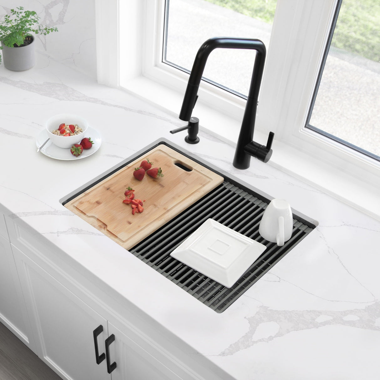 STYLISH 25 inch Workstation Single Bowl Undermount 16 Gauge Stainless Steel Kitchen Sink with Built in Accessories