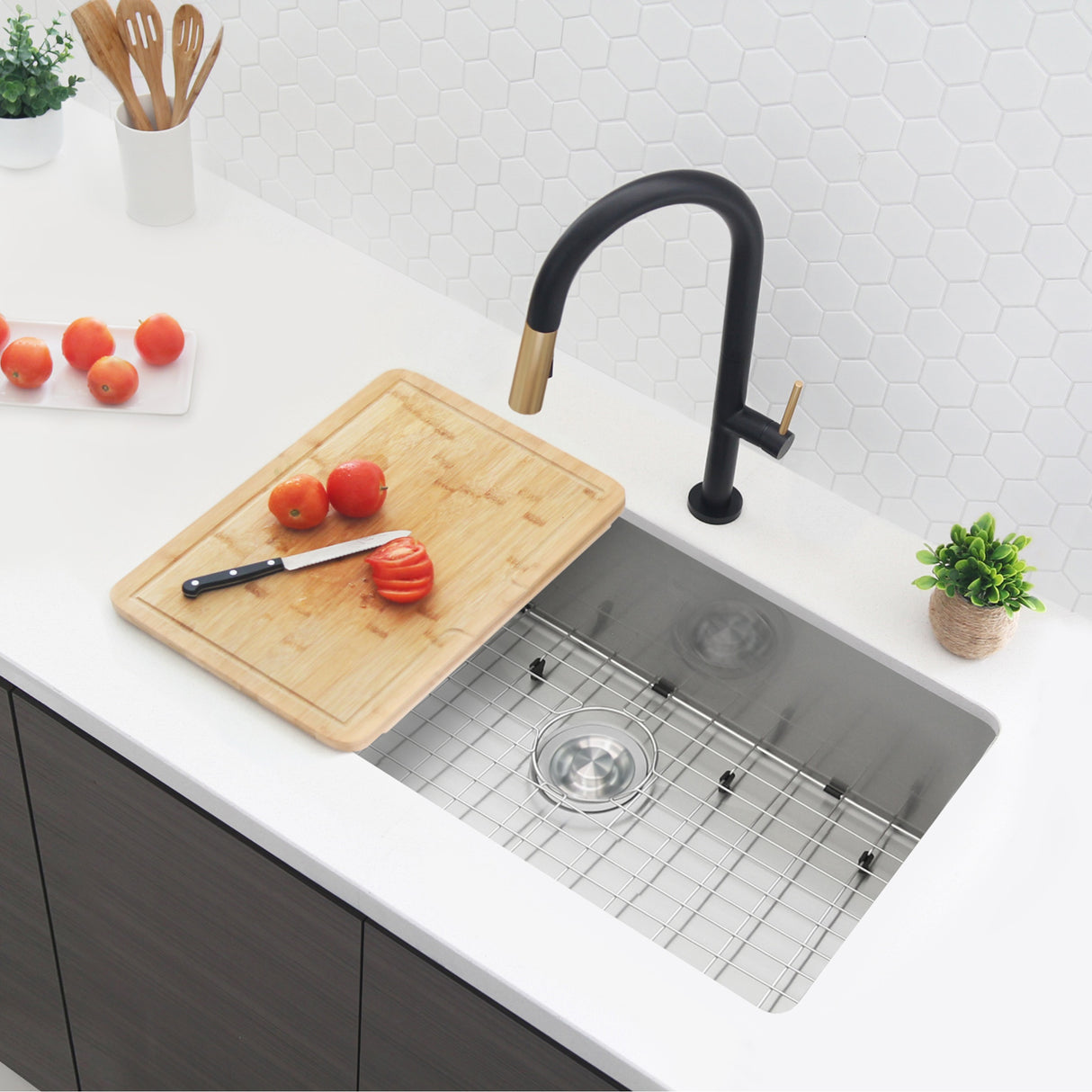 STYLISH 32 Inch Single Bowl Undermount 16G Stainless Steel Kitchen Sink with Grid and Strainer