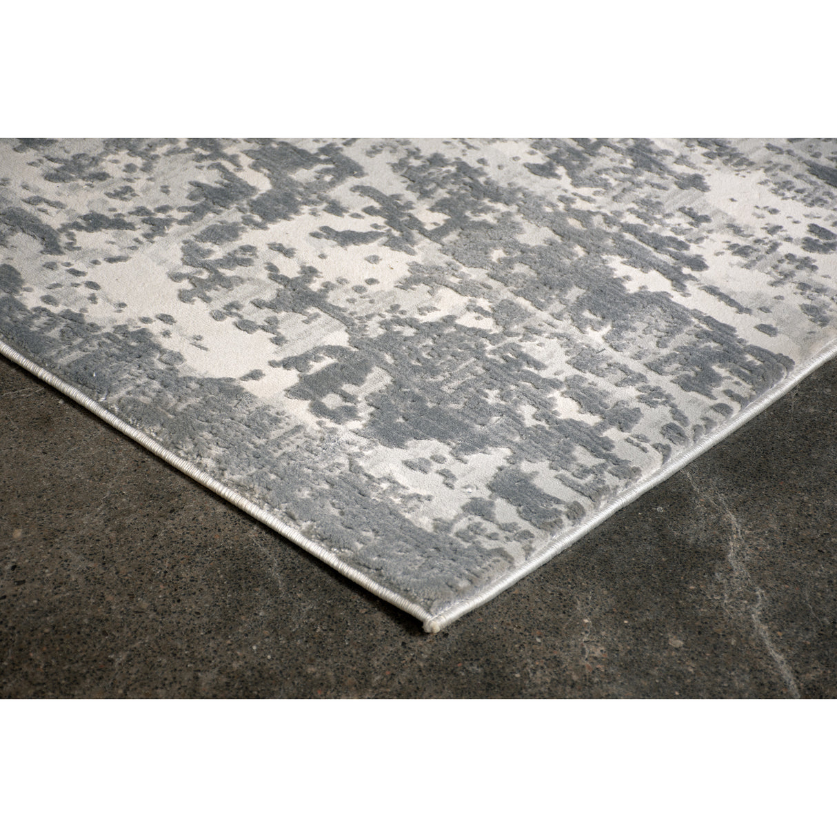 ARIELLA 94.44" W x 122.04" L