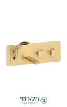 Wall mount tub faucet with retractable hose Delano