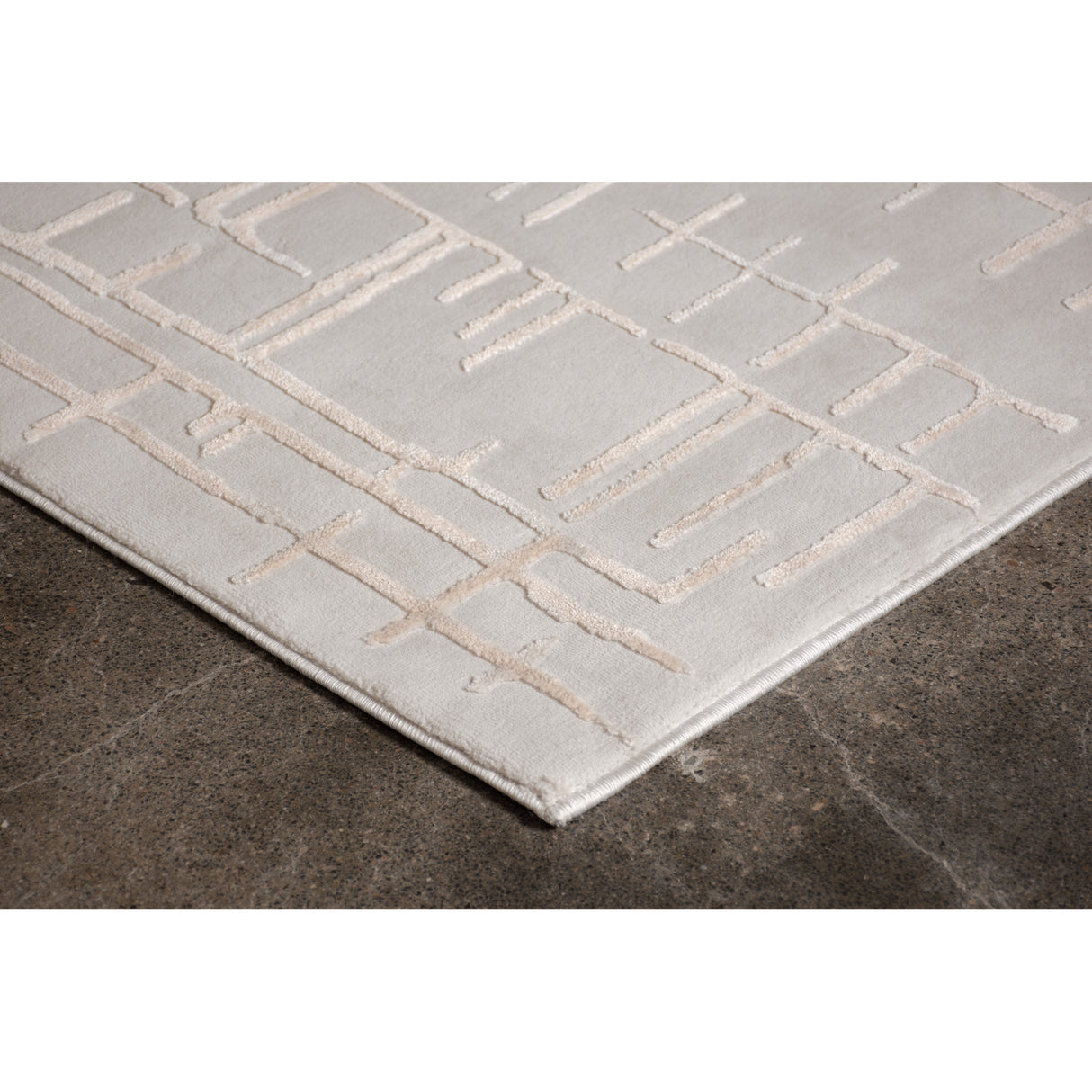 ARIELLA 94.44" W x 122.04" L