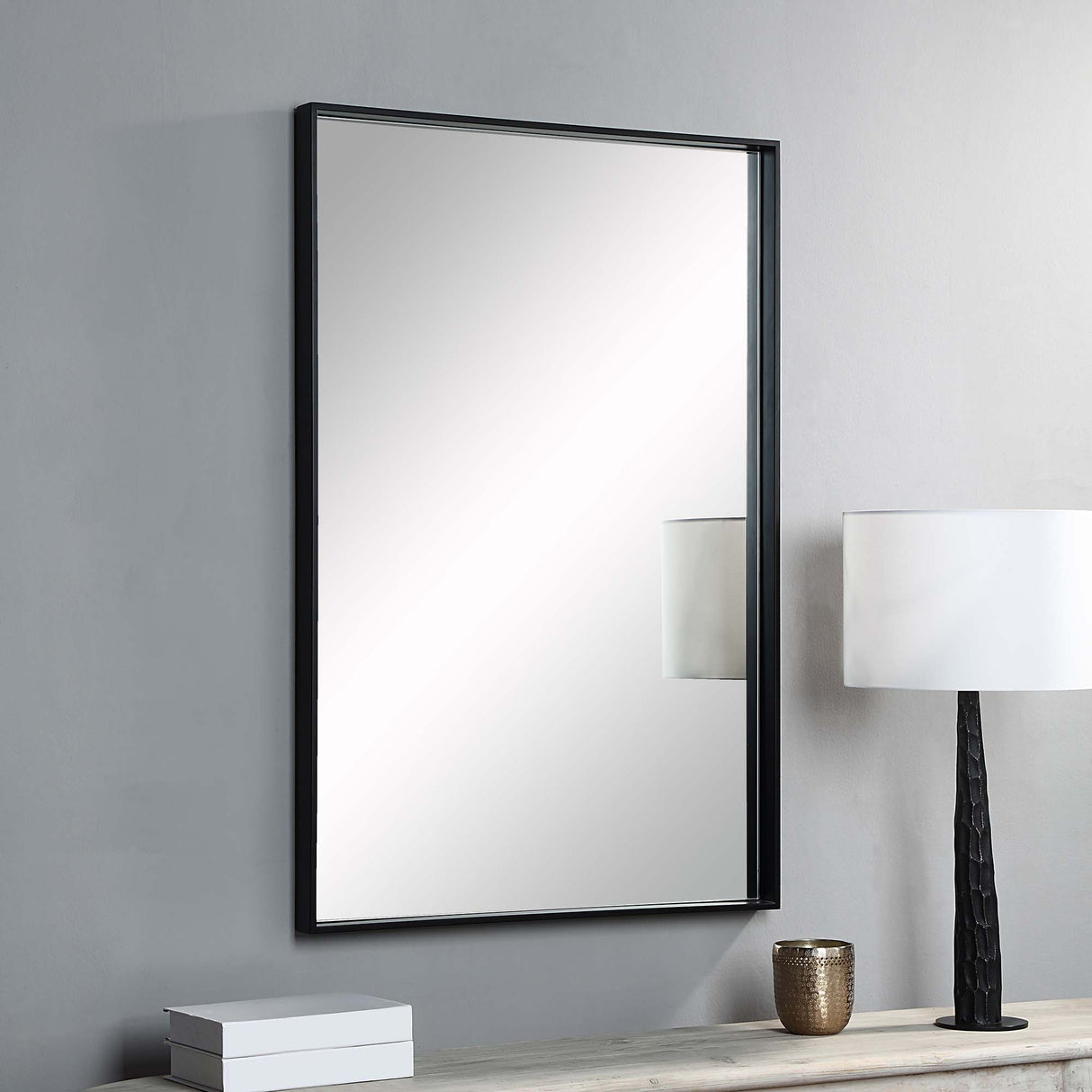 ANNALISE 30" W x 45" H x 2" D