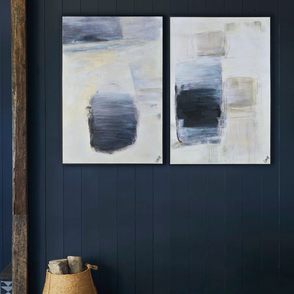 LECLAIRE 24" W x 36" H x 2.2" D