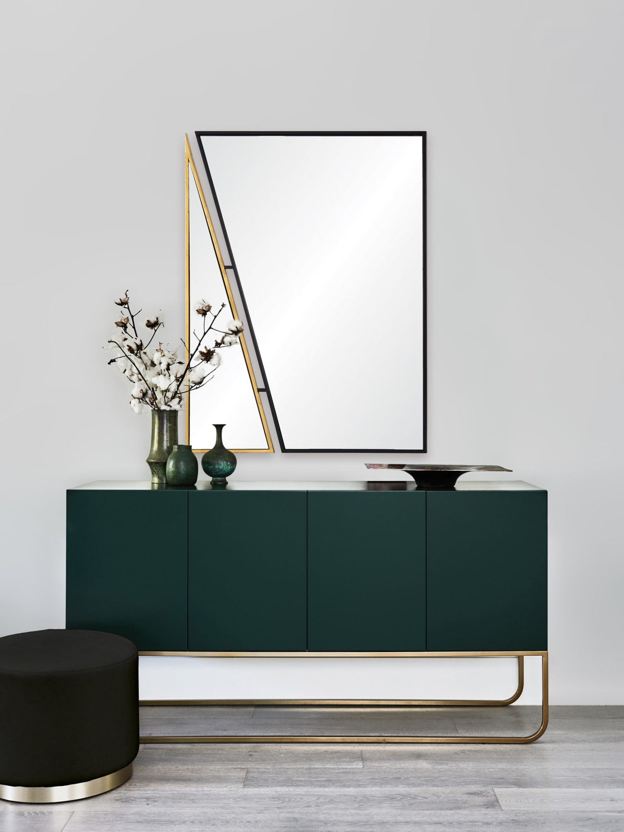 Idiom 28" W x 38" H x 0.75" D
