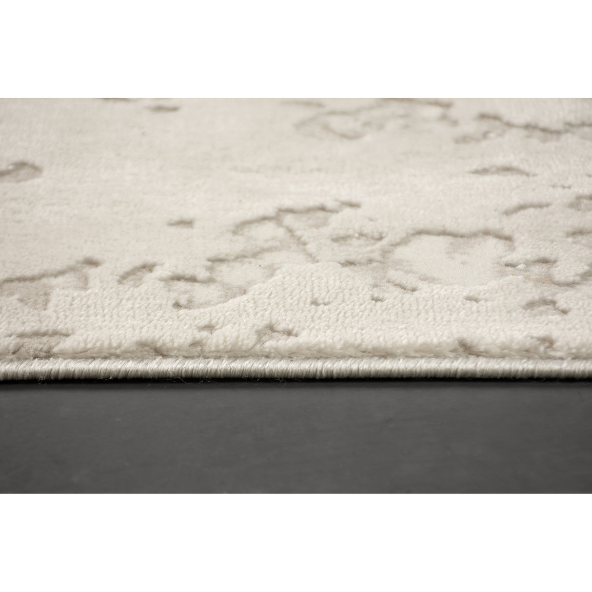 CAMILA 141.72" W x 181.08" L