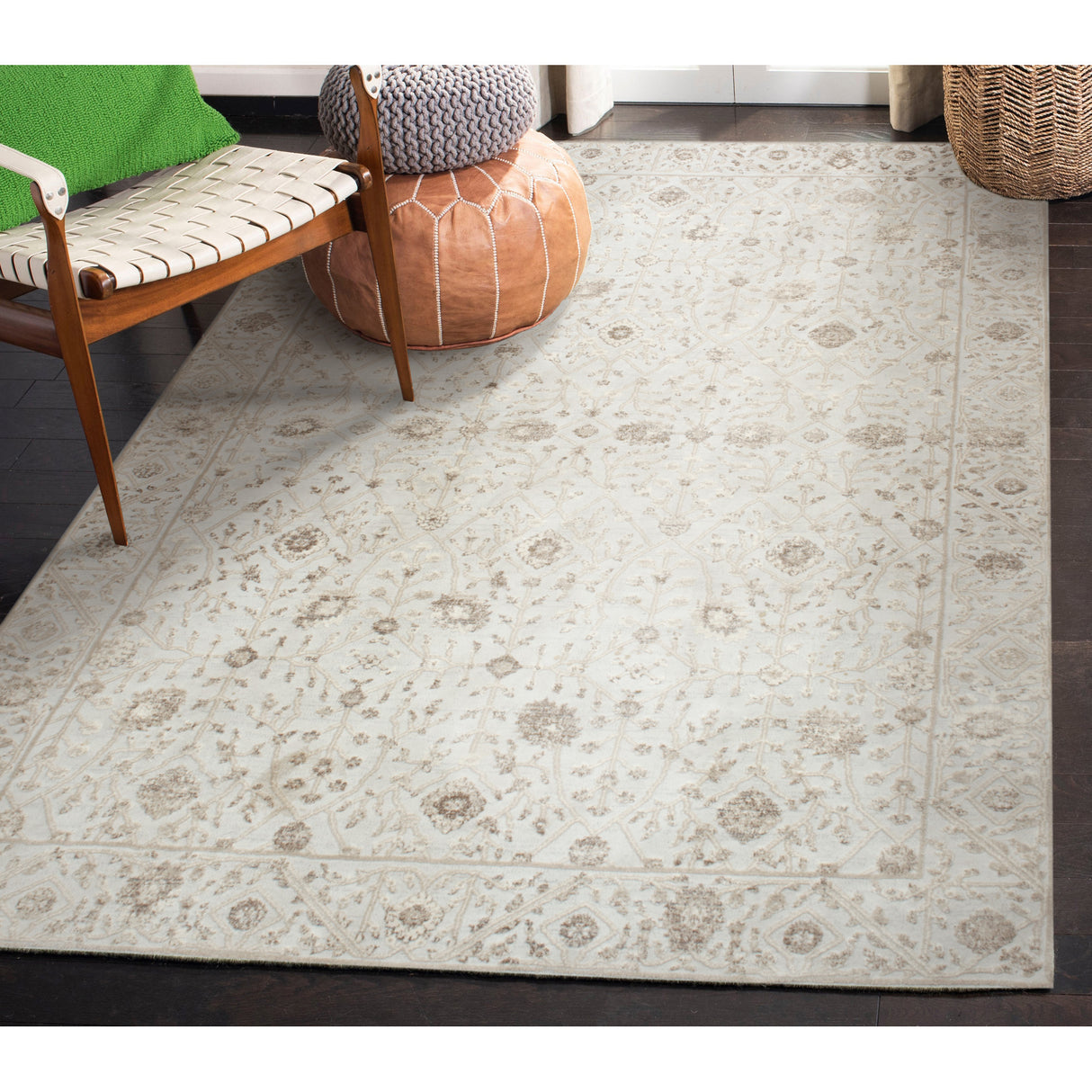 ARIELLA 94.44" W x 122.04" L